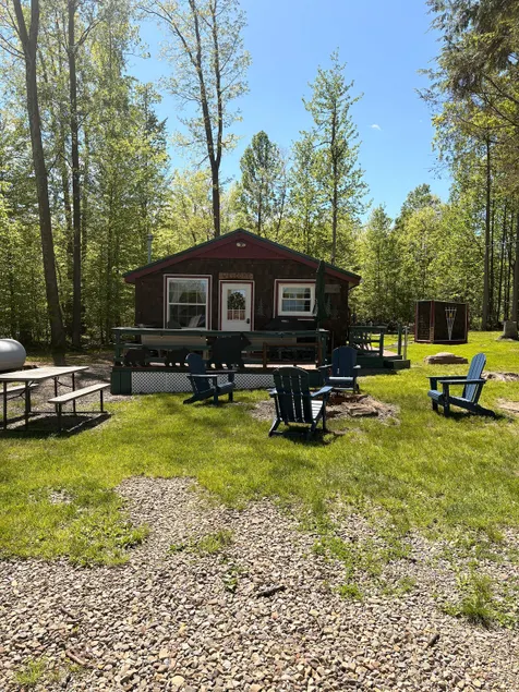 Cozy Cabin located on private Ln. Quiet & peaceful - Image 1