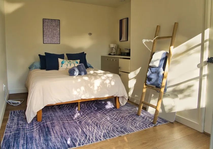 Sunny Private Suite · 10 min to UC Berkeley - Image 1