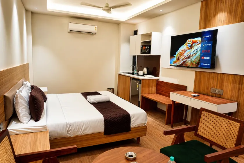 Studio with Kitchen & Bathtub N/B Rapid Metro53-54 - Image 1