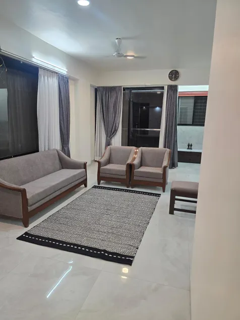 Elegant 3BR Stay at Pipeline Road Nashik. - Image 1