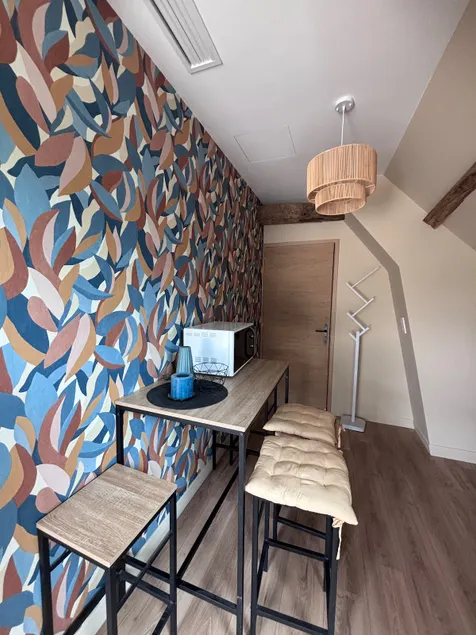 Studio between city and countryside - Image 1