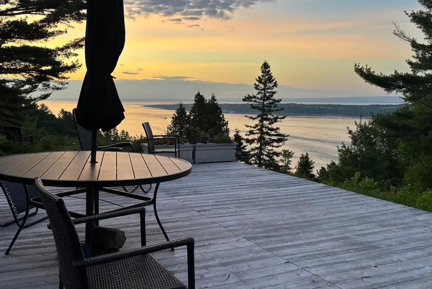 Nature Suite Charlevoix River - Image 1