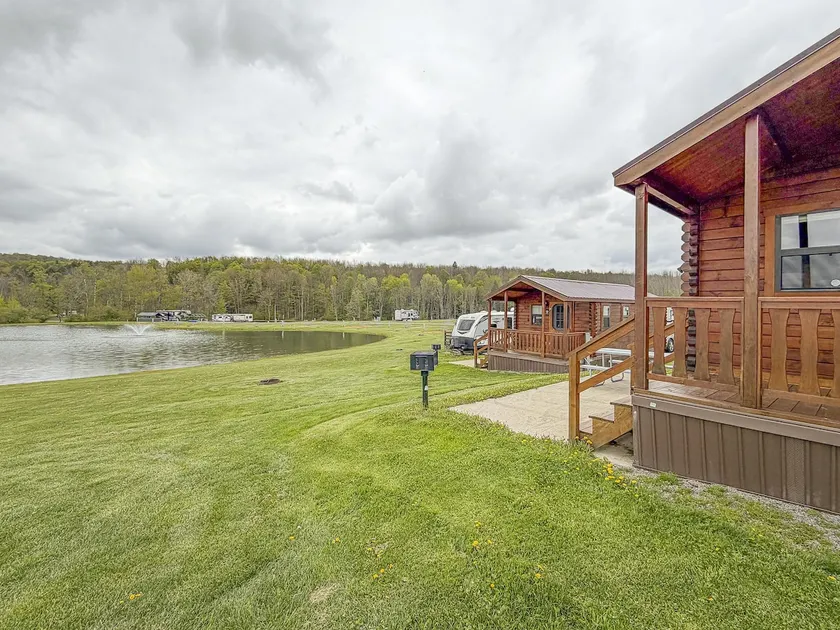 Hilltop Cabin near Cooperstown | Bar&Grill On-Site - Image 1