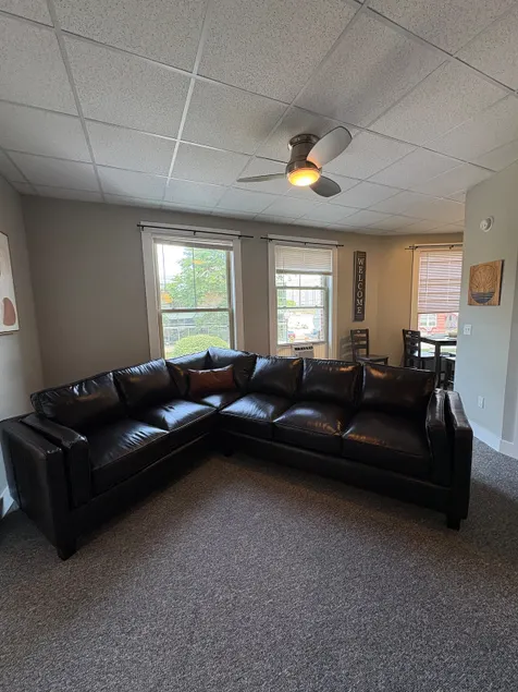 2 Bedroom Loft on Common - Image 1