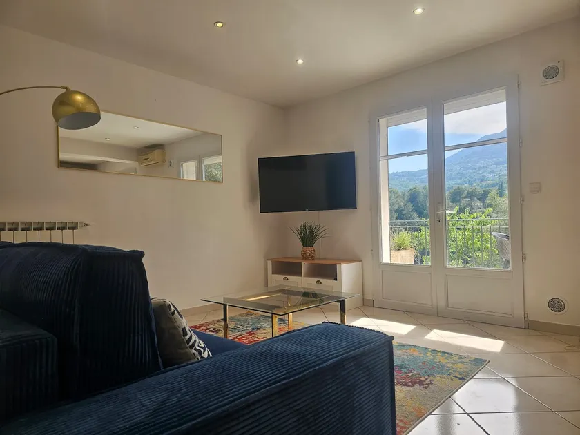 Lovely, peaceful apartment with quick access - Image 1