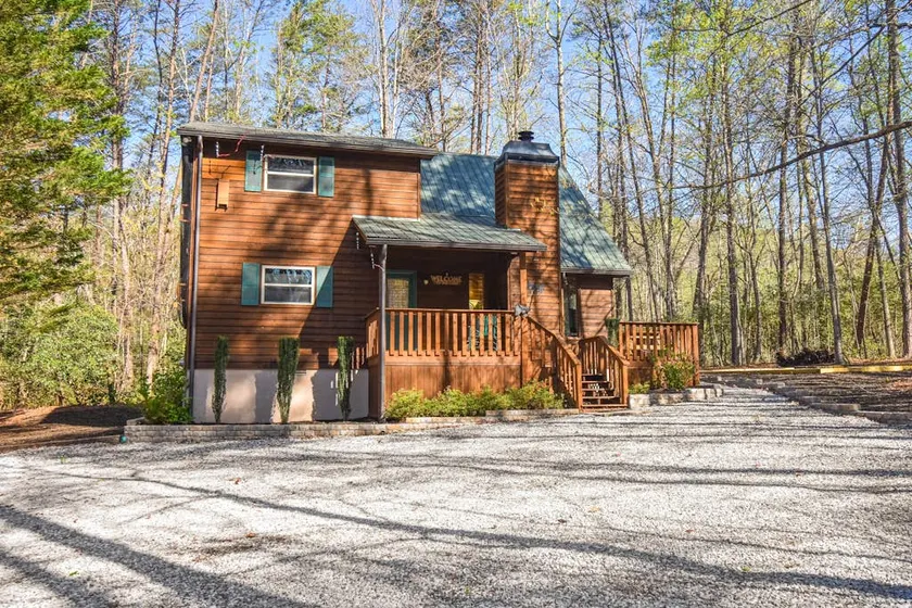 Black Bear Haus Stay - Image 1