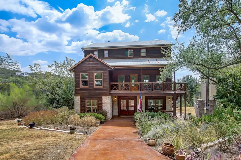 Countryside 5BR home & guest house with game room - Image 1