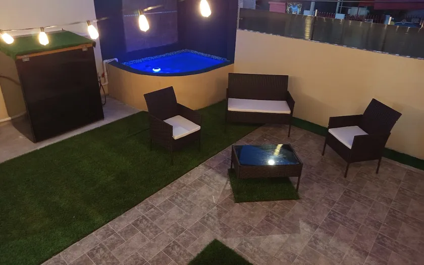 Apartment with Terrace and Pool - Image 1