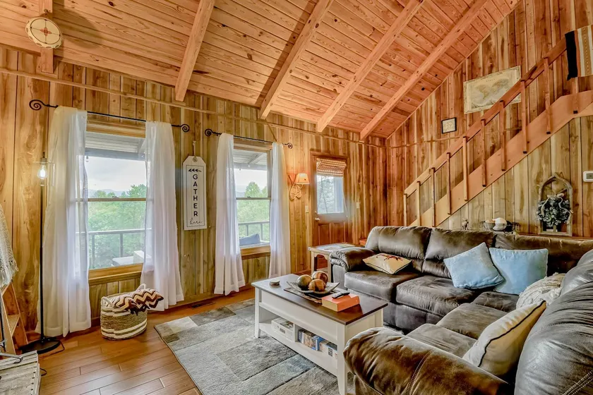 Buck Moon Cabin - Image 1