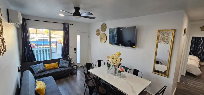 Cozy Casa in South Bay - Image 1