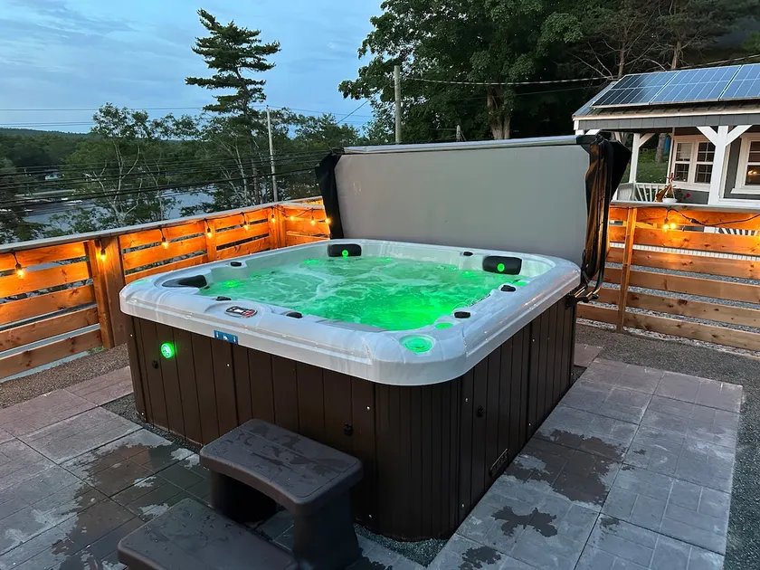 Sheltered Anchorage: Green River View Cottage - Image 1