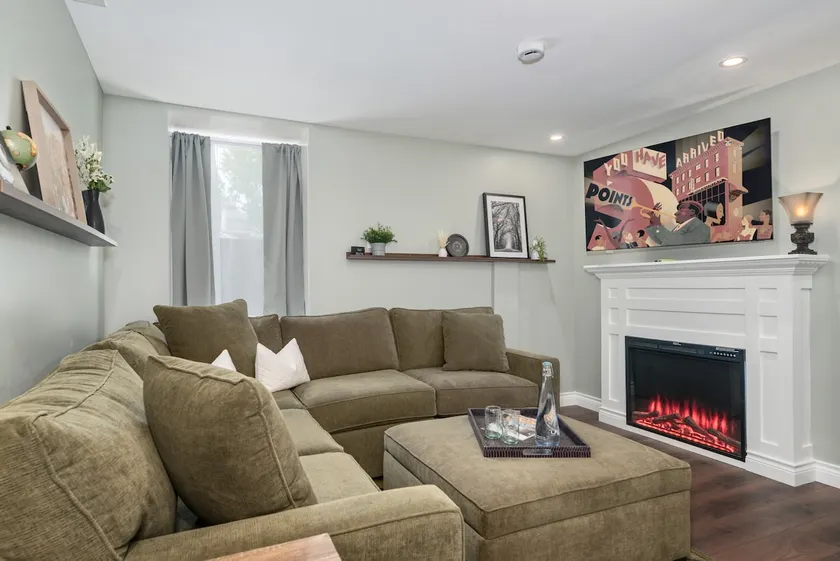 Walkable Five Points | Steam Shower | Garden Suite - Image 1