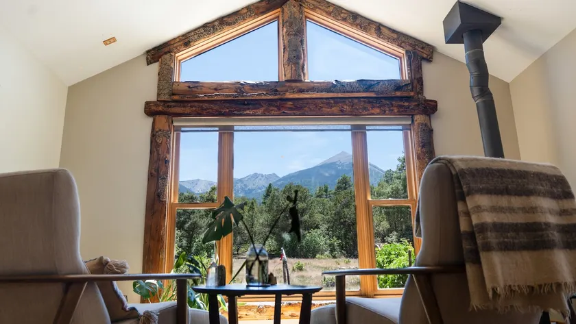 Whispering Pines retreat property, mountain views! - Image 1