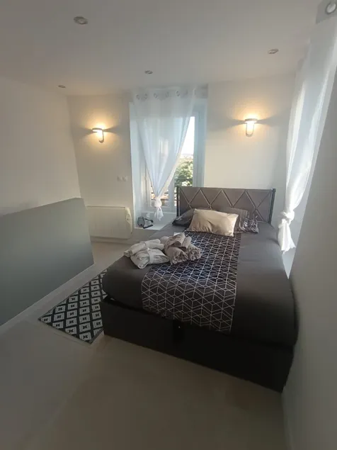 Cozy accommodation with garden - Image 1