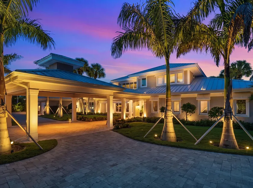 Casey Key Luxe Paradise~Private Beach~Gulf to Bay - Image 1