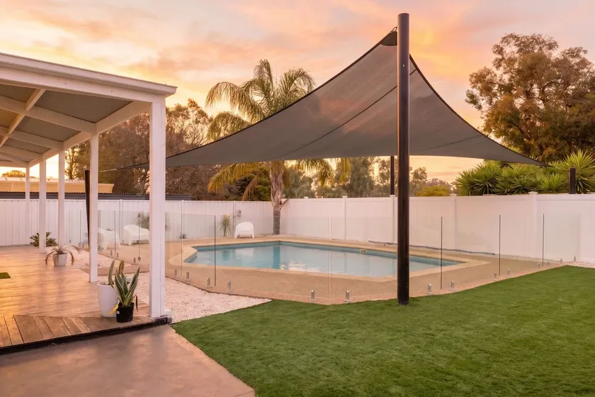 Yarra Palms - Image 1