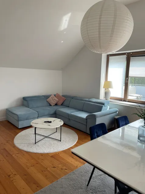 Beautiful top-floor apartment with sun terrace - Image 1