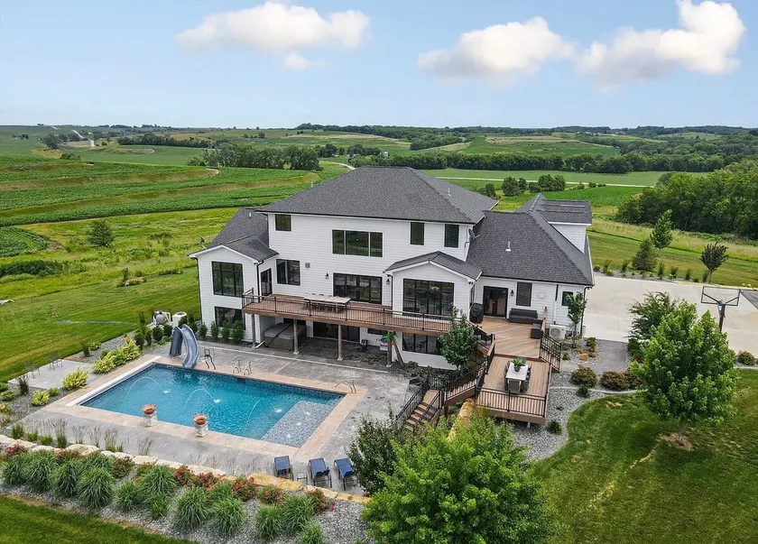 Luxury! Private 14 Acres, Pool, Hunt, Hot Tub - Image 1