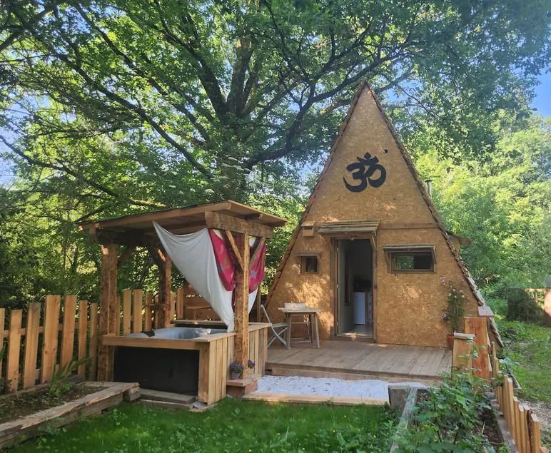 La Cabane du Moulenc, disconnecting in the heart of nature - Image 1