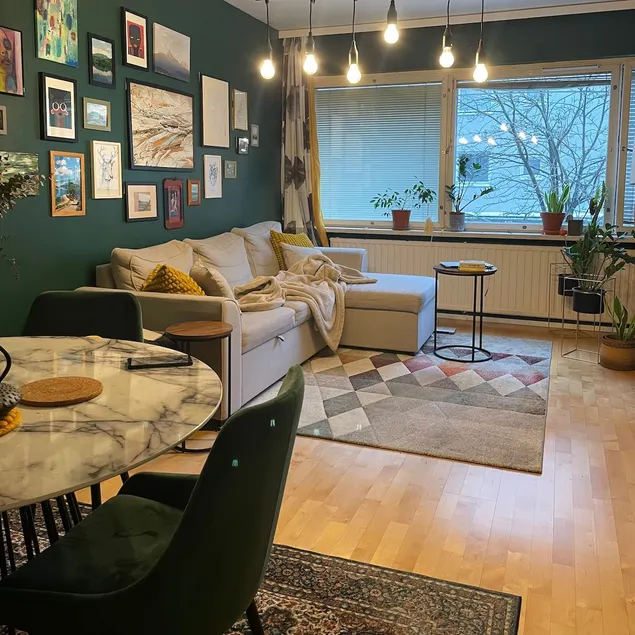 Green one bedroom flat at the heart of the city - Image 1