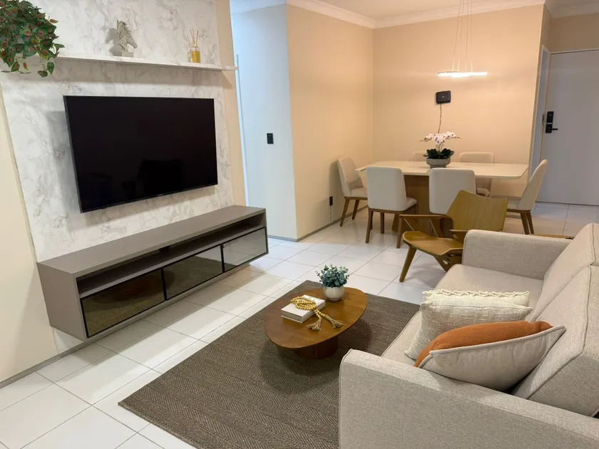 APT located 3.5 km from the shopping malls - Image 1