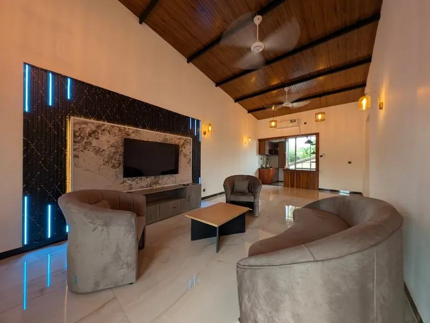 Kaveen Homes - Image 1