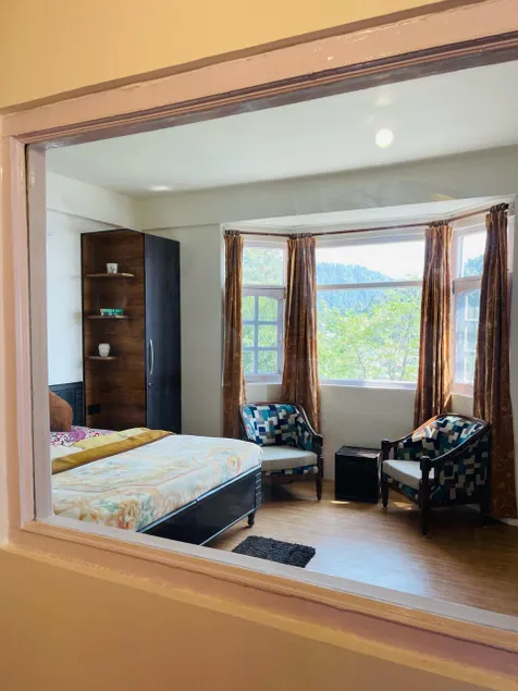 2BRK Canopy House w/ Balcony | Private Family Stay - Image 1