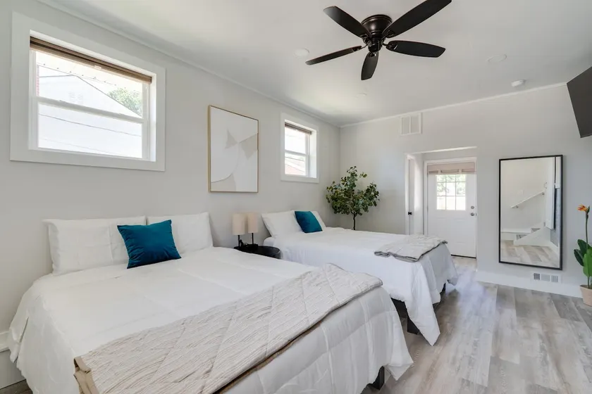 Elegant 4BR Near HU, CNU, Boo Williams & Beaches - Image 1