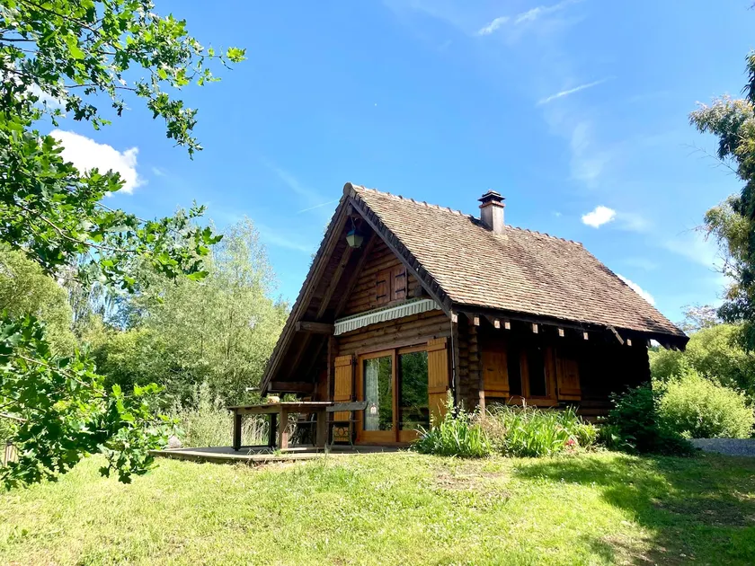 Charming cottage on a private pond - Image 1