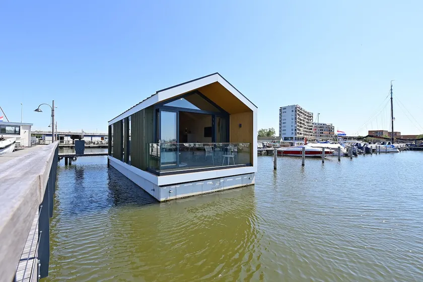 Harbourlodge XL | Comfort and space on the water - Image 1