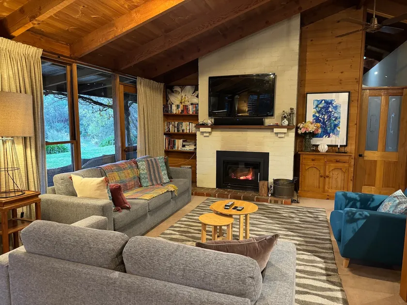 Red Hill 5 acre Family Getaway on The Peninsula - Image 1