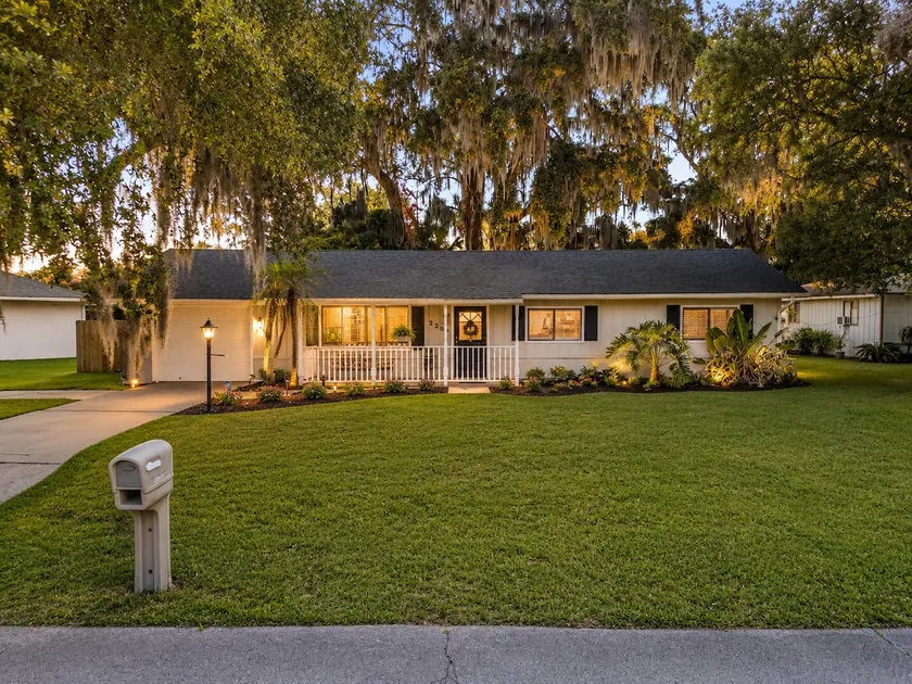 Pet-Friendly Oasis w/ Fenced Yard - Image 1