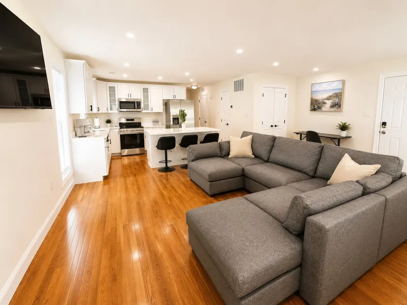 A New 3 Bedroom, 4 Beds, 2 Bath, Apt 19-2 - Image 1