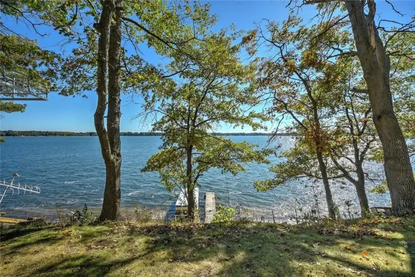 Lake Front Cabin Retreat On Devils Lake - Image 1