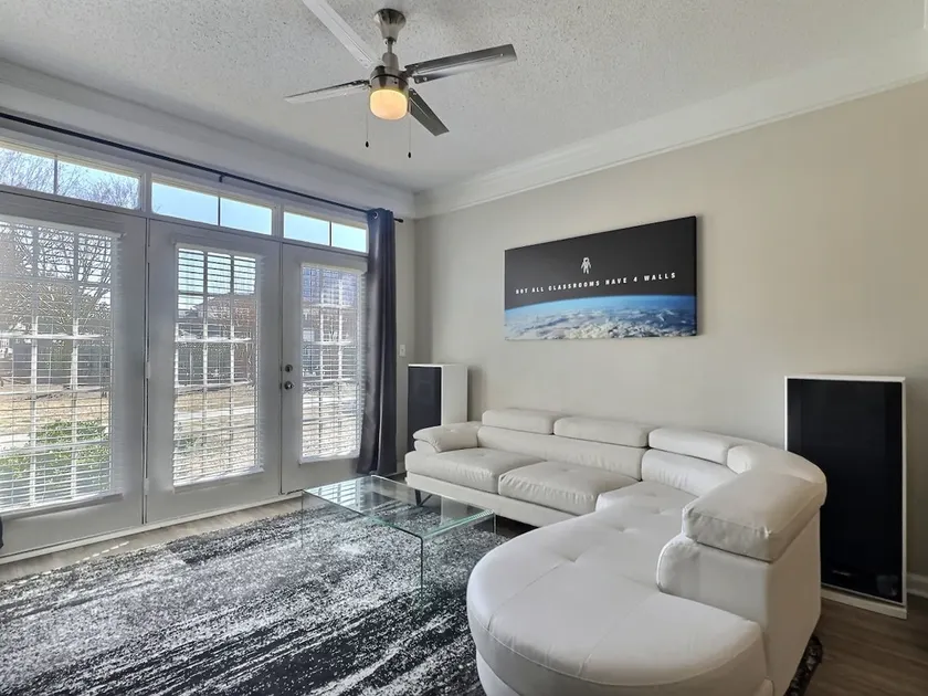 Stellar suite w/ Gym, Pool & Netflix, sleeps 4! - Image 1