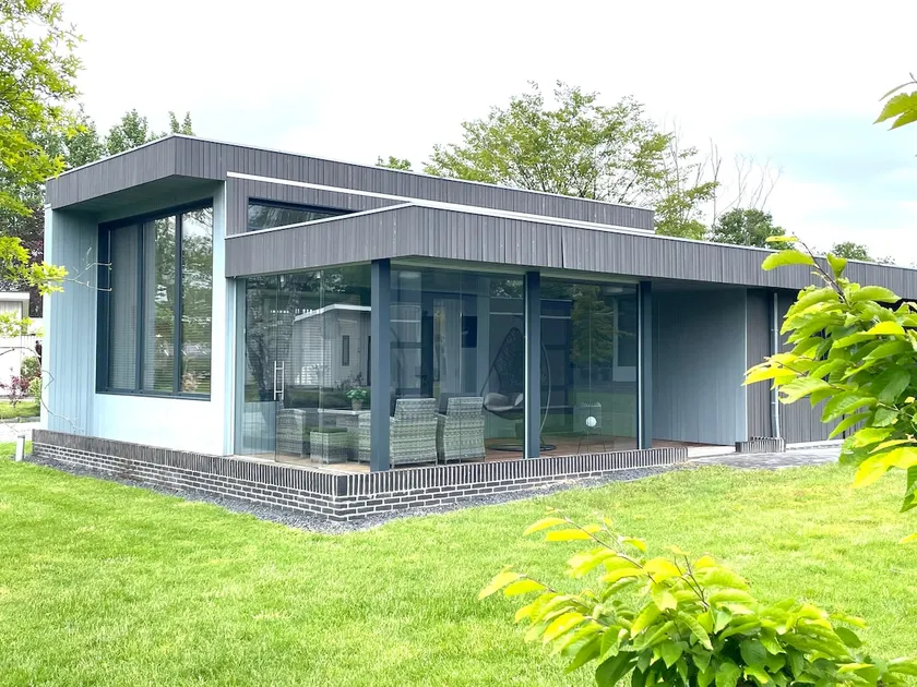 Beautiful vacation home with veranda in Enter - Image 1