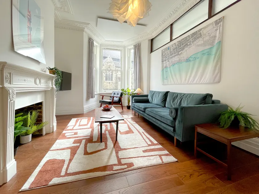 Bright Apartment in the Heart of St Leonards - Image 1
