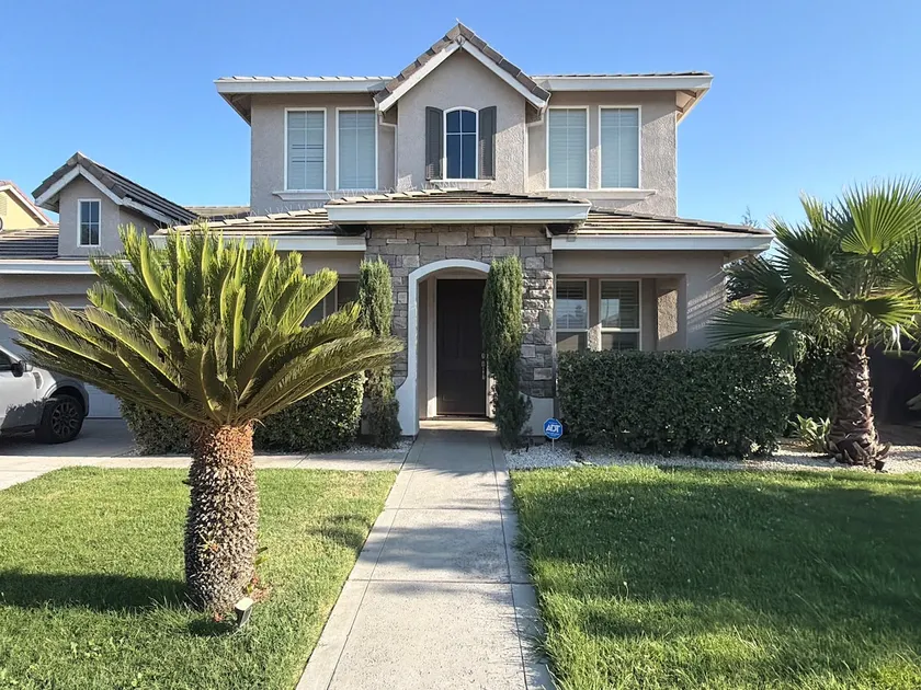 5BR/3.5B Cozy Madera Home | Near Hwy 99 & Downtown - Image 1