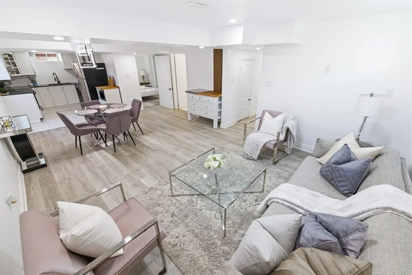 Spacious 3 Bedroom Guest Suite Innisfil - Image 1