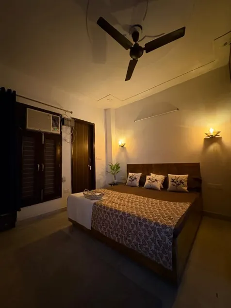 2BHK In Gurugram |(near golf course ) - Image 1