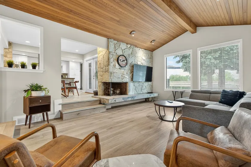 Modern 3BR Family Oasis with Stunning City Views - Image 1