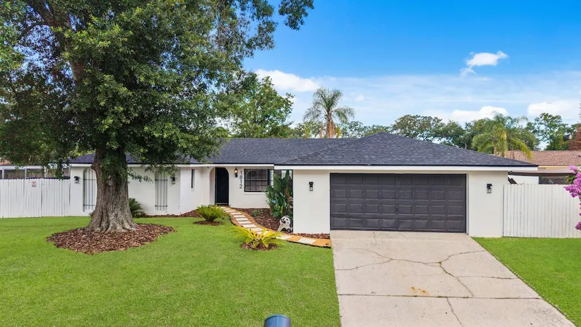 Charming Orlando Villa with Pool & Jacuzzi, Grills - Image 1
