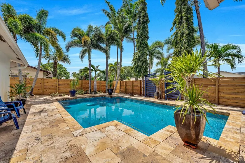 Luxury Pool Villa in Fort Lauderdale Sleeps 7 - Image 1