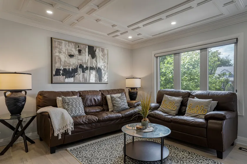 Luxury Toronto Stay | BBQ, Gazebo, Games & Parking - Image 1