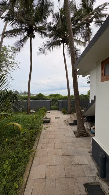 Beach Bay Mahe - Image 1