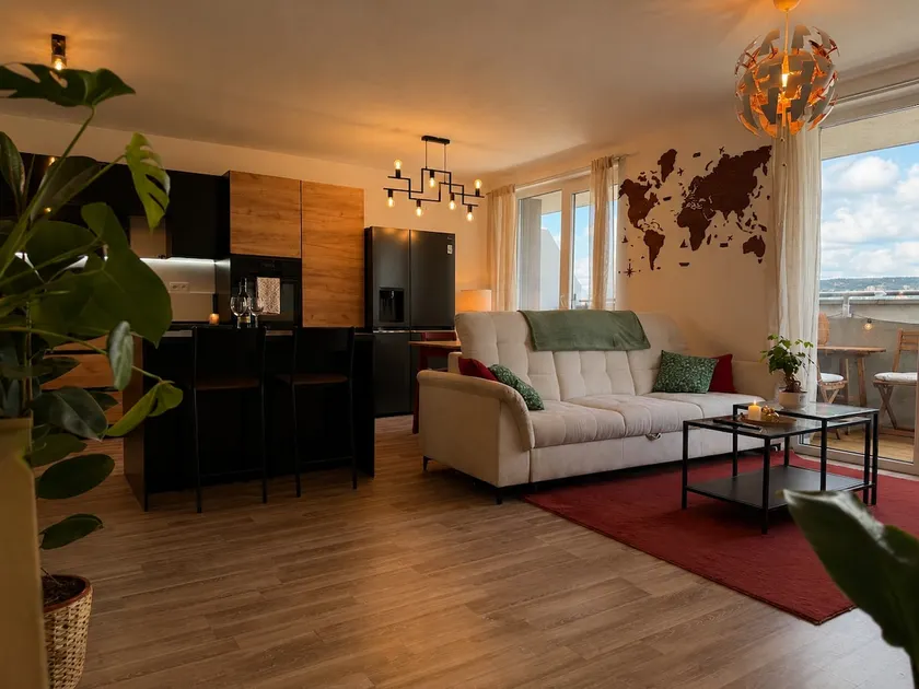 Skyline View Apartment - Image 1