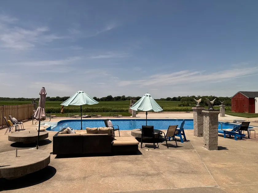 All American Oasis, just East of Omaha - Image 1