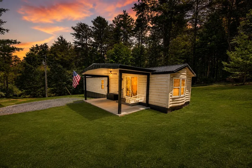 Headwaters Hideaway - Image 1