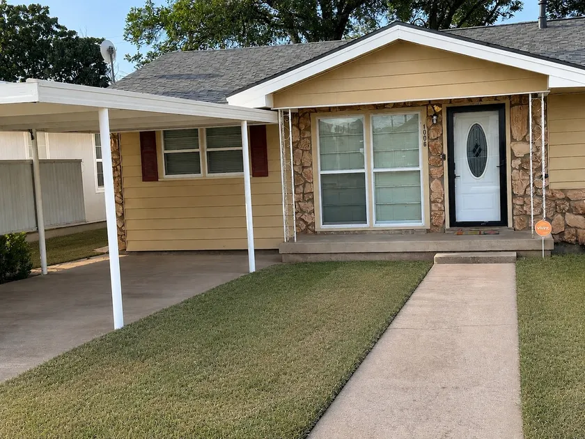 The Golden Pine House - Image 1