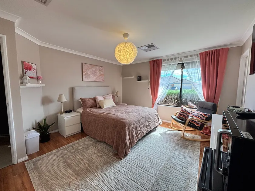 Wonderland on Alice 2BR Suite w/spa & kitchenette - Image 1